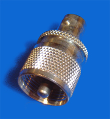 Foto Adapter UHF-Stecker auf BNC-Buchse