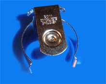 Foto Batterie Halteklammer Mono mit Anschlusskontakt