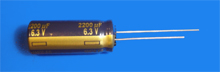 Elektrolyt - Kondensator radial 2200 µF 6,3V 25 x 10 mm EEUFC0J222