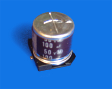 Elektrolyt - Kondensator SMD 100µF 50V 105C