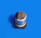 Elektrolyt - Kondensator SMD 22µF 35V LOW E.S.R. 105C
