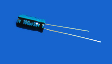 Elektrolyt - Kondensator radial 100 µF 25V