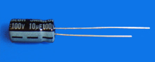 Elektrolyt - Kondensator radial 10 µF 100V