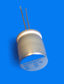Elektrolyt - Kondensator radial 330 µF 16V