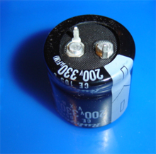Elektrolyt - Kondensator radial 330 µF 200V Snap-In