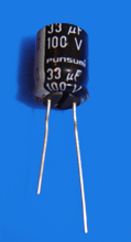 Elektrolyt - Kondensator radial 33 µF 100V