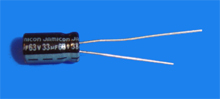 Elektrolyt - Kondensator radial 33 &micro;F 63V