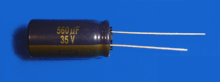 Elektrolyt - Kondensator radial 560 µF 35V