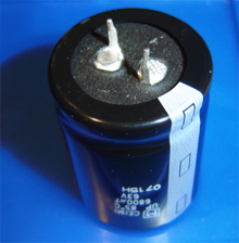 Elektrolyt - Kondensator radial 6800 µF 63V