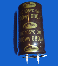 Elektrolyt - Kondensator radial 680 µF 200V