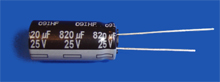 Elektrolyt - Kondensator radial 820 µF 25V