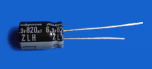 Elektrolyt - Kondensator radial 820 µF 6,3V