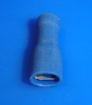 Foto Flachsteckhülse 4,8mm blau voll isoliert