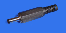 Foto Niedervoltstecker 1,75 x 4,0mm mit Knickschutz